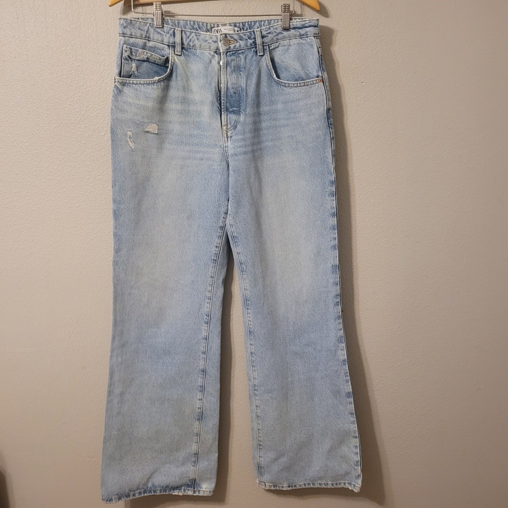 Zara Women's US 10 Light Wash Distressed High Waist Barrell Leg Jeans Button Fly